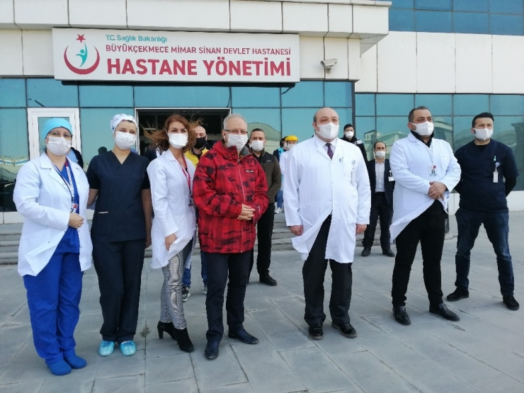 Prof Dr. Oğuz Özyaral, Covid-19’u Yenerek Taburcu Oldu