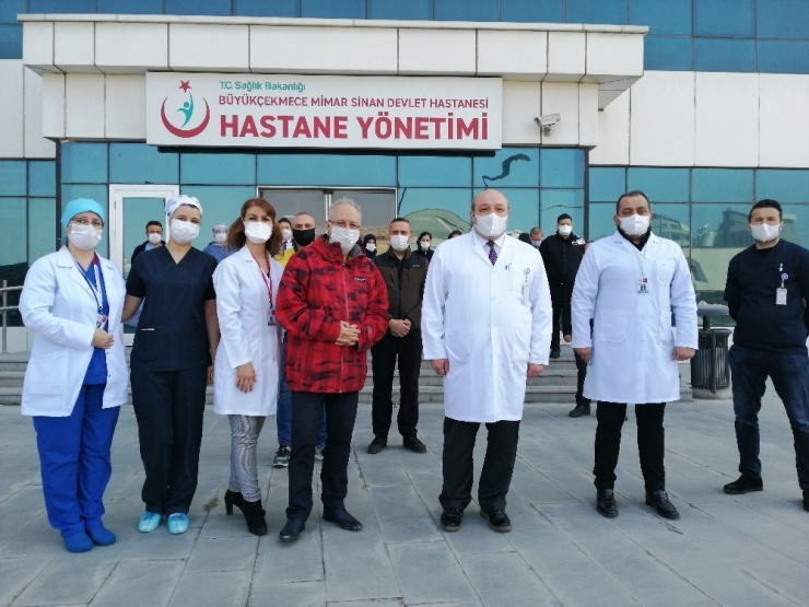 Prof Dr. Oğuz Özyaral, Covid-19’u Yenerek Taburcu Oldu