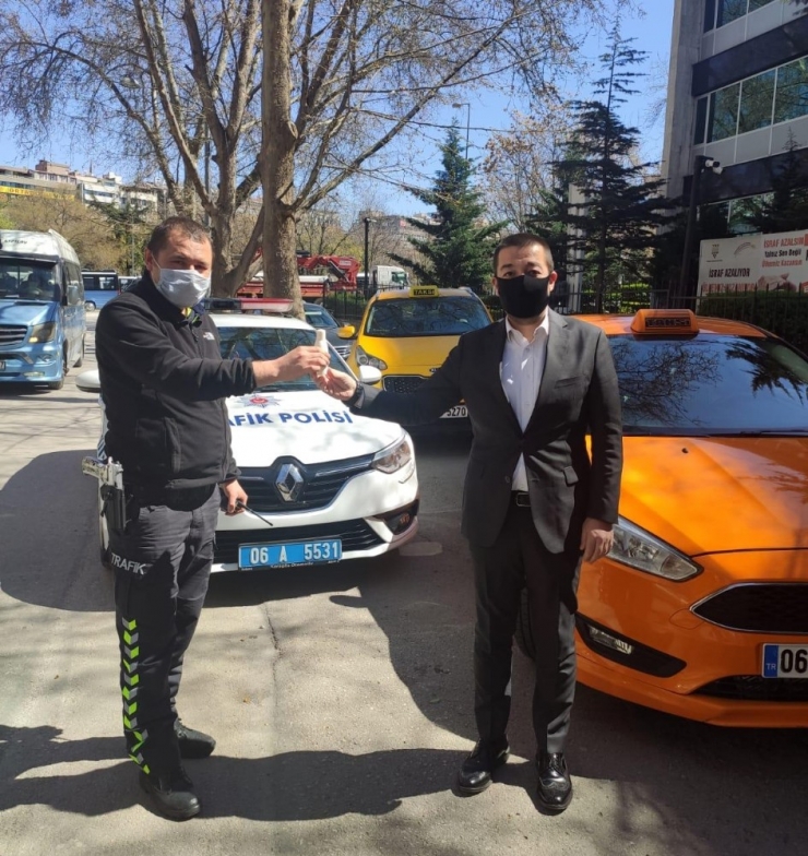 Mhp Çankaya İlçe Başkanlığı Dezenfektan Dağıttı