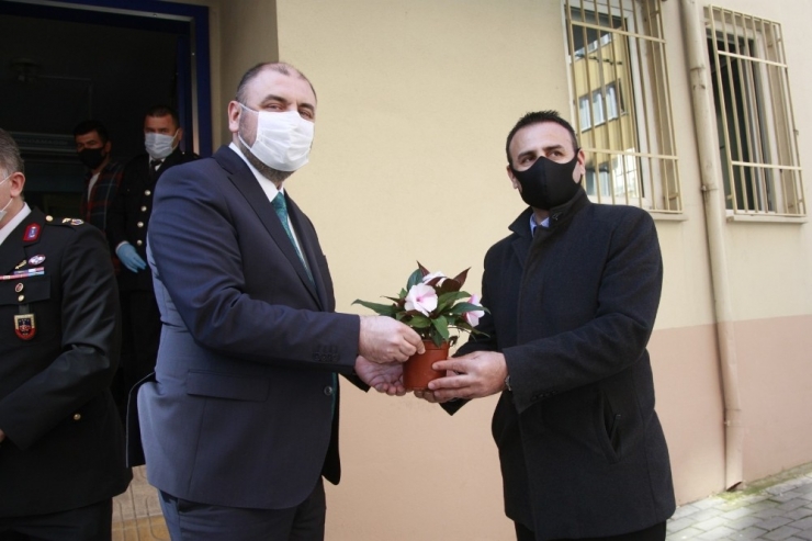 Askerden Polise Alkışlı Kutlama