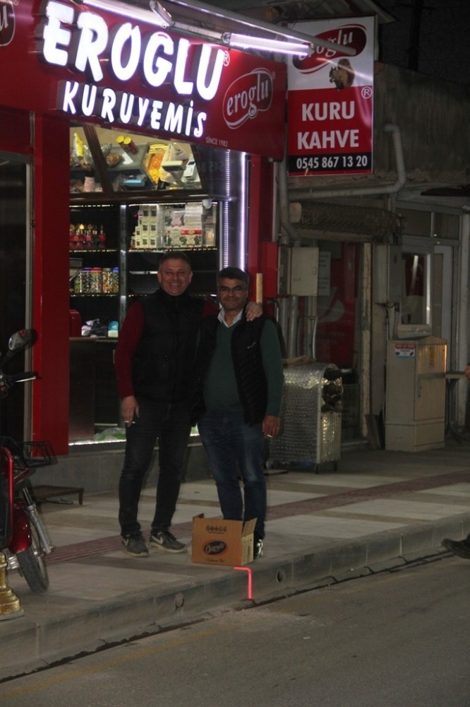 Sarıgöl’de Ekmek Kuyruğu