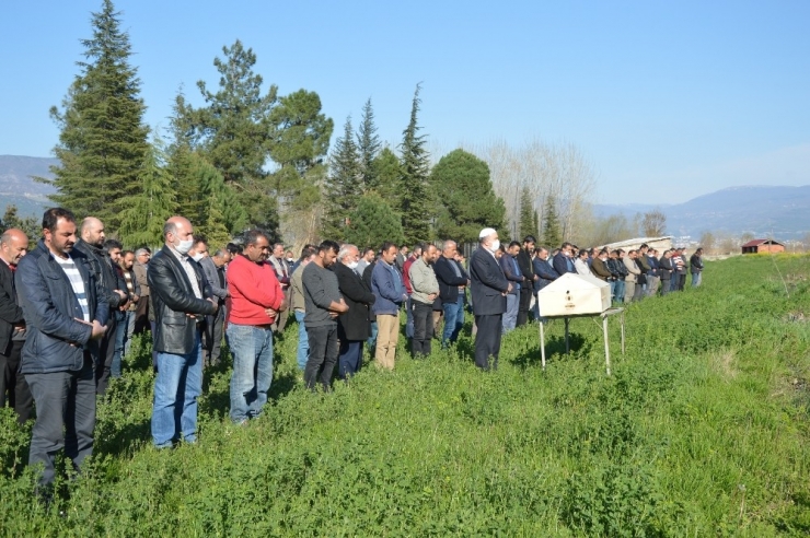 Sobadan Sızan Gazdan Ölen Genç Kadın Toprağa Verildi