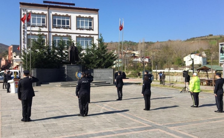 Alaçam’da Sosyal Mesafeli Polis Haftası