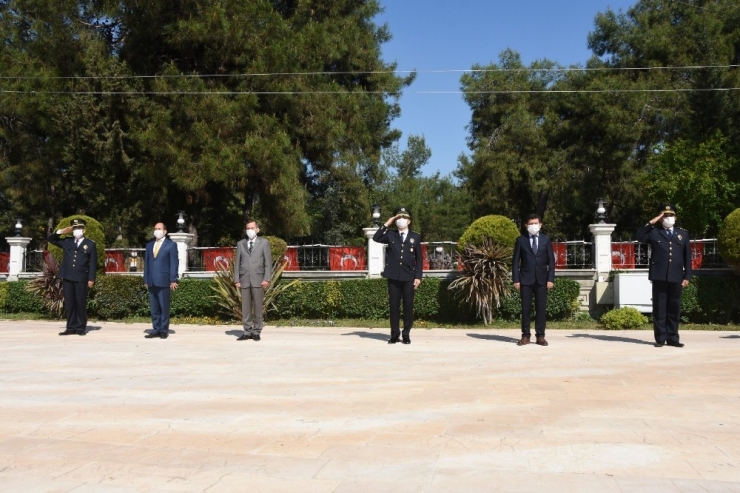 Türk Polis Teşkilatının 175.kuruluş Yıldönümü Kapsamında Şehitlikte Tören Düzenlendi