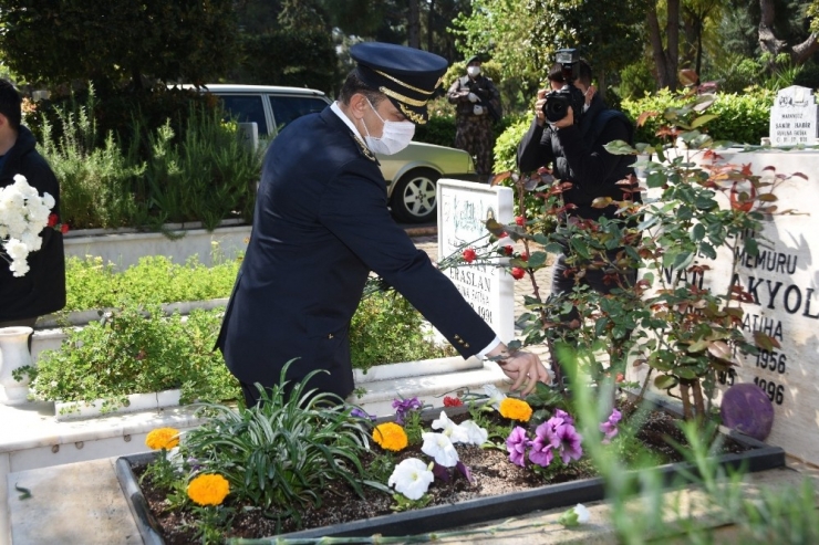Türk Polis Teşkilatının 175.kuruluş Yıldönümü Kapsamında Şehitlikte Tören Düzenlendi