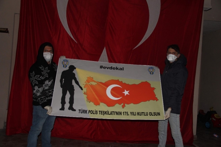 Meşale Ve Pankatlarla Polis Teşkilatının Yıl Dönümünü Kutladılar