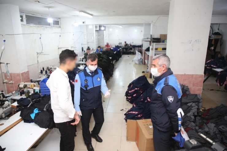 Mersin’de Kaçak Çalıştırılan Tekstil Atölyesi Mühürlendi