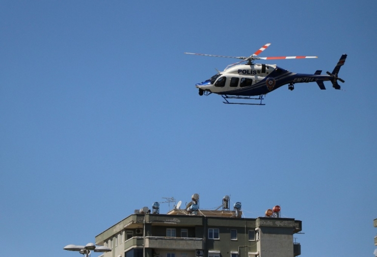 Adana’da Sokağa Çıkanlara Helikopterli Denetim