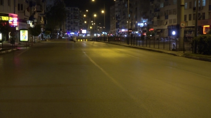 Antalya Sessizliğe Büründü