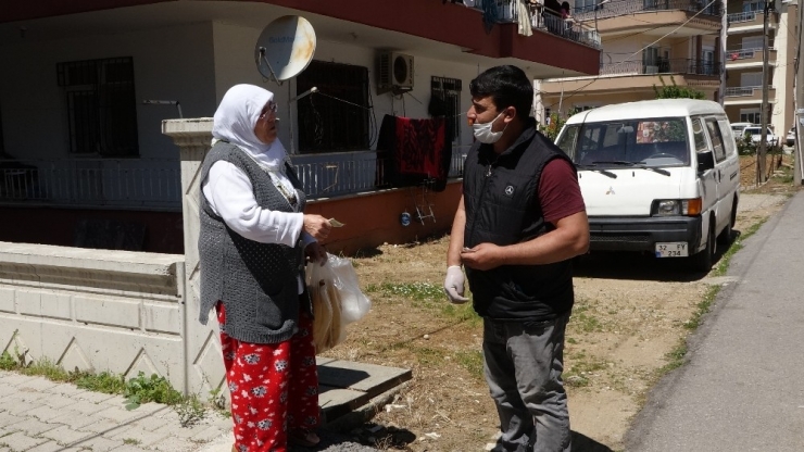 Antalya’da Ekmek Vatandaşların Ayağına Geldi