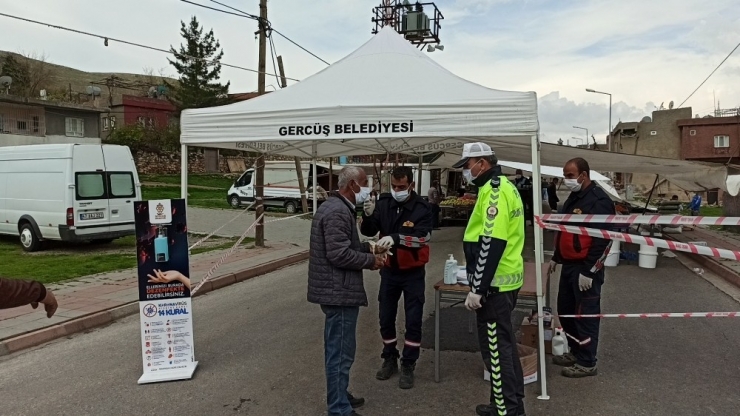 Gercüş’te Halk Pazarı Yeniden Kuruldu