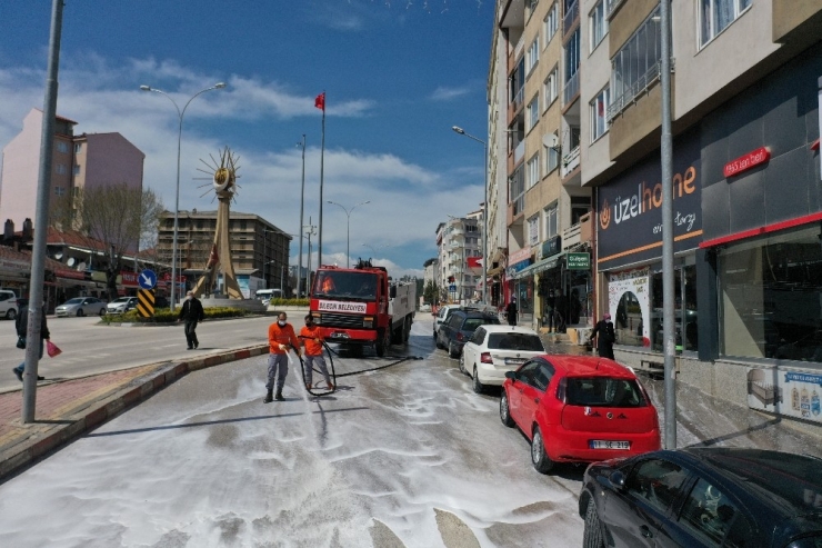 Bilecik’te Sokaklar Dip Köşe Yıkandı