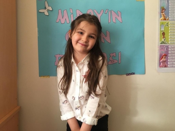 Birinci Sınıf Öğrencisi Miray’dan Örnek Olacak 23 Nisan Paylaşımı