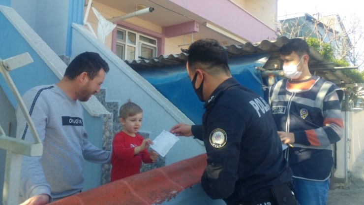 4 Yaşındaki Alpaslan, Kumbarasını "Biz Bize Yeteriz" Kampanyasına Bağışladı