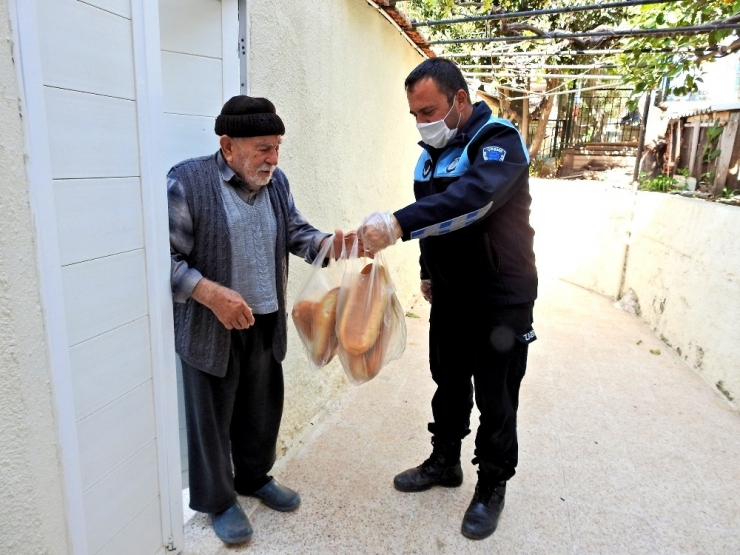 Çeşmeliler Evlerine Kapandı