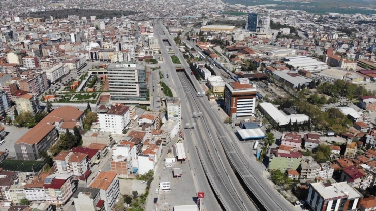 Denizli’nin Cadde Ve Sokaklarının Bomboş Hali Havadan Görüntülendi