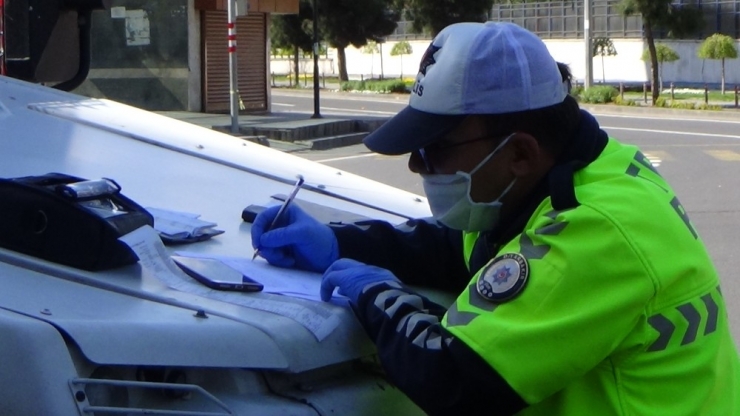 Sokağa Çıkma Yasağına Uymadı 790 Lira Ceza Kesildi