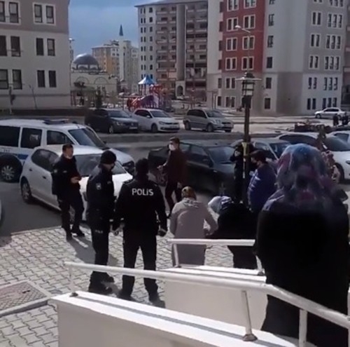 Erzurumlu Kadınlardan Polise Duygusal İhbar