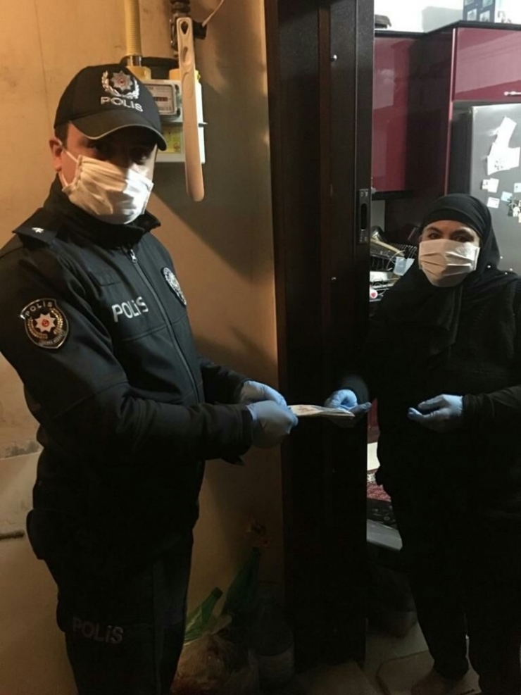 Yalnız Yaşayan Yaşlı Kadından Duygulandıran Bağış