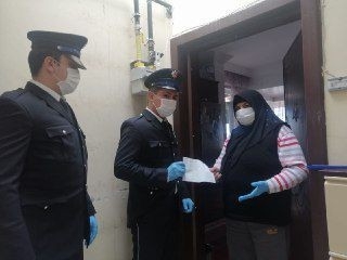 Yalnız Yaşayan Yaşlı Kadından Duygulandıran Bağış