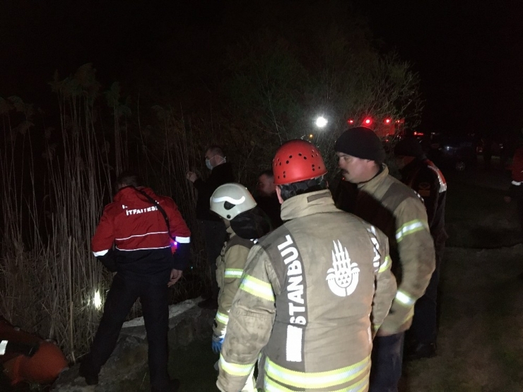 Evde Kal Çağrısına Uymayarak Gölete Düşen Genci Arama Kurtarma Çalışmaları Sürüyor