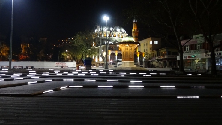 Bursa Yasak Sonrası Sessizliğe Büründü