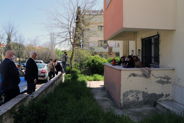 Başkan Gürün Vatandaşların İhtiyacı İçin Sokakları Dolaştı