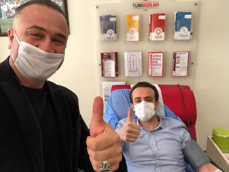 İzmir’de İmmün Aferez Plazma Bağışı