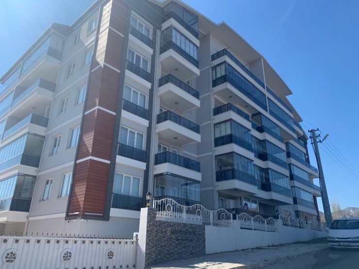 2 Kişinin Korona Virüslü Çıktığı Site İzolasyon Altına Alındı