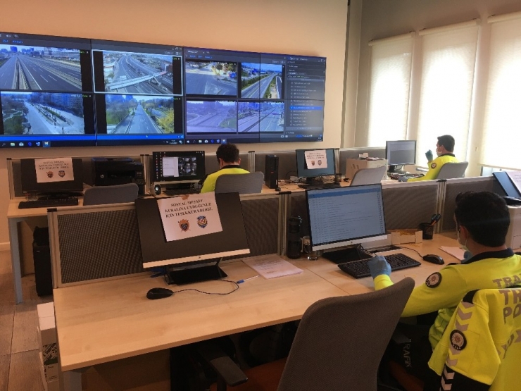 İstanbul Trafiğindeki Denetimler 2 Bin 500 Kamera İle Kontrol Altında