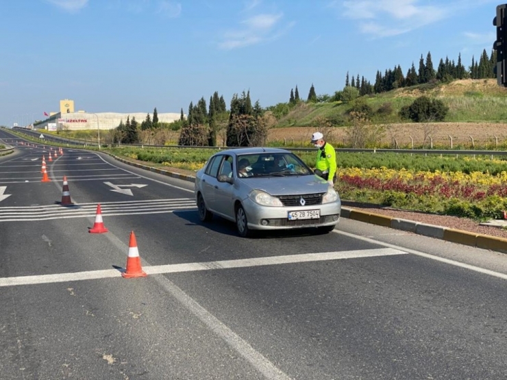 İzmir’de Kontrol Noktalarında Ateş Kontrolü