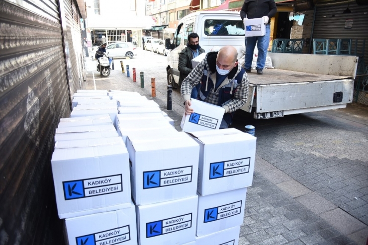 Kadıköy Belediyesi’nden Esnaf Derneklerine Destek