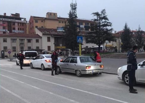 Korona Virüs Yasaklarına Uymayan 32 Kişiye Para Cezası Kesildi