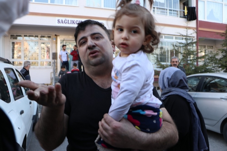 Ocakta Unutulan Yağ Parladı, Mutfak Yandı