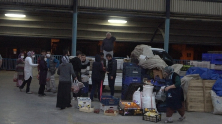 Denizli’de Semt Pazarları Gece Kuruldu