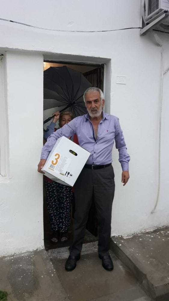 Kaymakamlıktan İhtiyaç Sahiplerine Gıda Yardımı