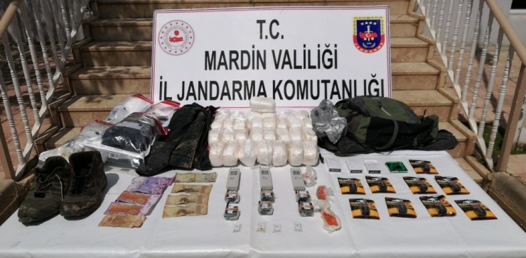 Mardin’de Teröristlerin Bombalı Eylem Hazırlığını Mit Ve Jandarma Önledi