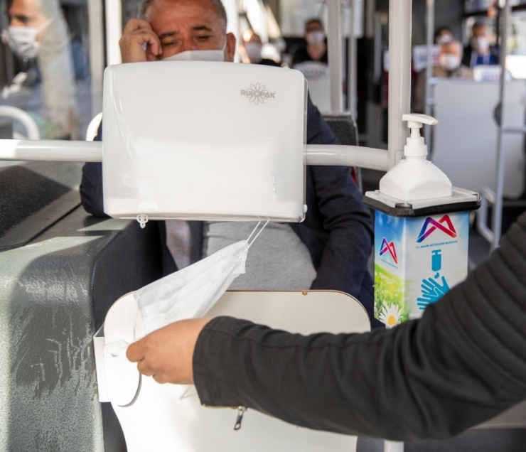 Büyükşehir Belediyesi: “Dağıttığımız Maskeler Standartlara Uygun”