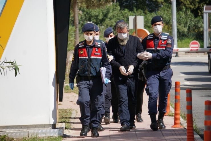 Lüks Villayı Kumarhaneye Çevirdiler