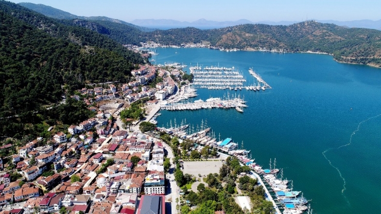 Sokağa Çıkma Yasağı Nedeniyle Boş Kalan Fethiye Havadan Görüntülendi