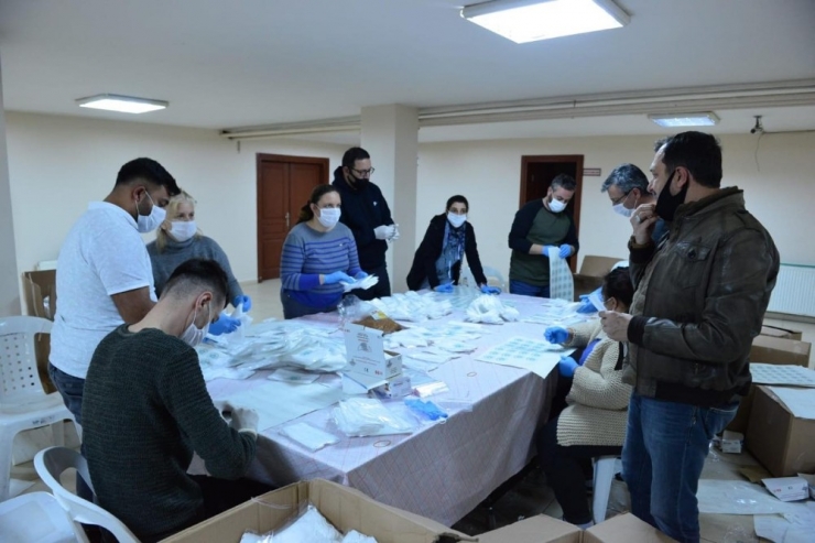 Süleymanpaşa Belediyesi 59 Kırsal Mahallesi İçin 32 Bin Maske Üretti