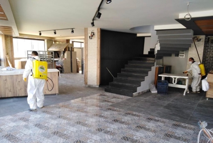 Toroslar’da Dezenfekte İşlemleri Sokağa Çıkma Yasağında Da Sürüyor