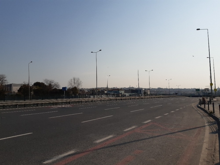 Yenikapı Sahili Boş Kaldı