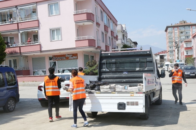 Atakum Belediyesi Ücretsiz Ekmek Ve Gazete Dağıttı