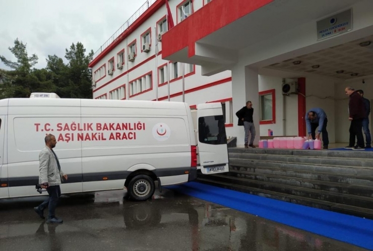 Batman Üniversitesinden Kamu Kuruluşlarına Sıvı Sabun Desteği