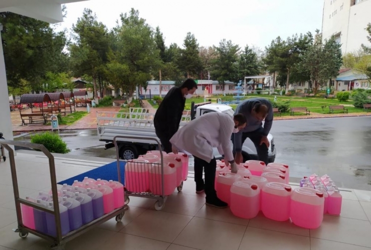 Batman Üniversitesinden Kamu Kuruluşlarına Sıvı Sabun Desteği