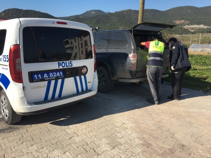 Bilecik’te Tüfekle Vurulan Köpek Tedavi Altına Alındı