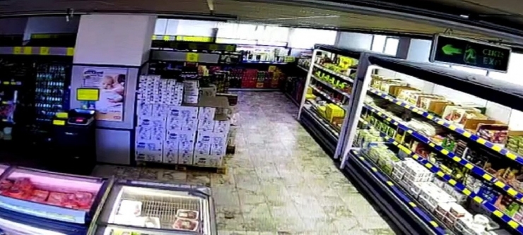 Bingöl’deki Deprem Anı Güvenlik Kameralarına Yansıdı