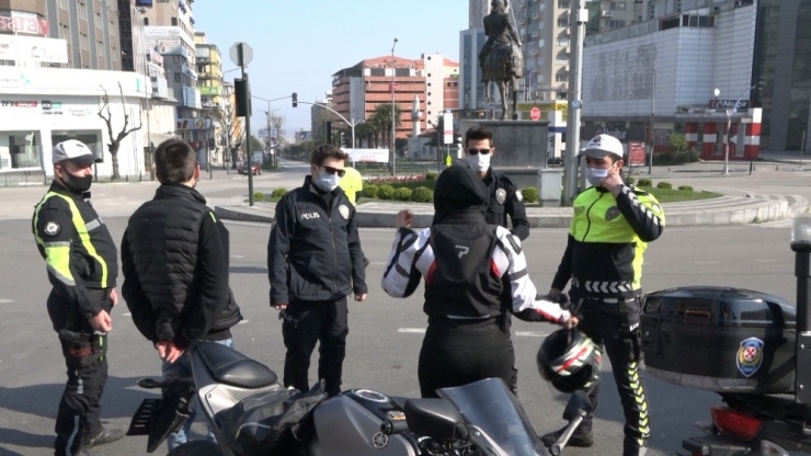 Sokağa Çıkma Yasağında Motosikletle Bursa Turu Attılar