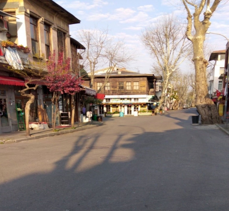 Büyükada Sokağa Çıkma Yasağı İle Issız Ada Oldu